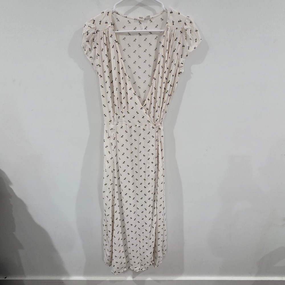 Gap Womens Floral Wrap Dress Size Small Petite White Midi Flutter Boho Dainty